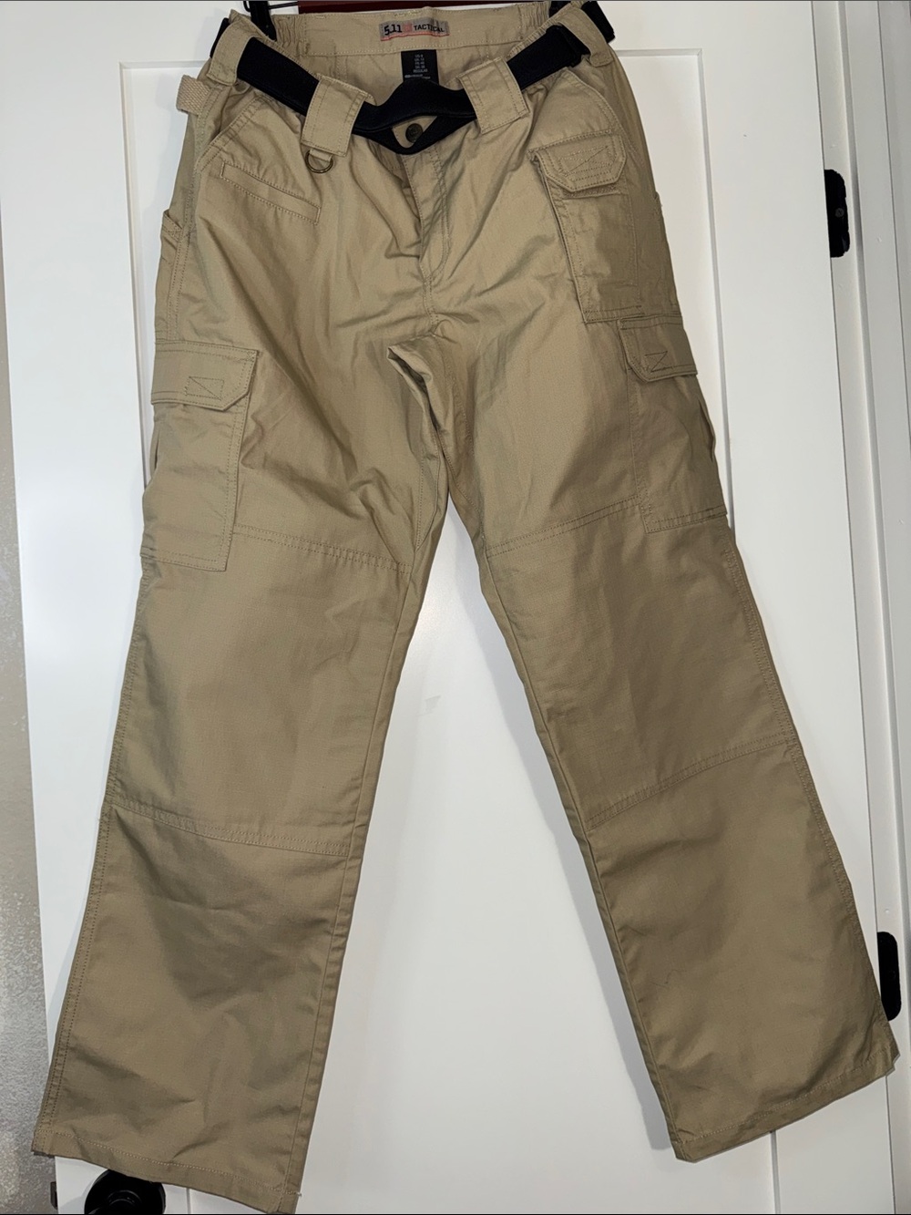 5.11 Tactical Khaki/Tan Cargo Pants with Utility Belt Sz 8 waist 30”